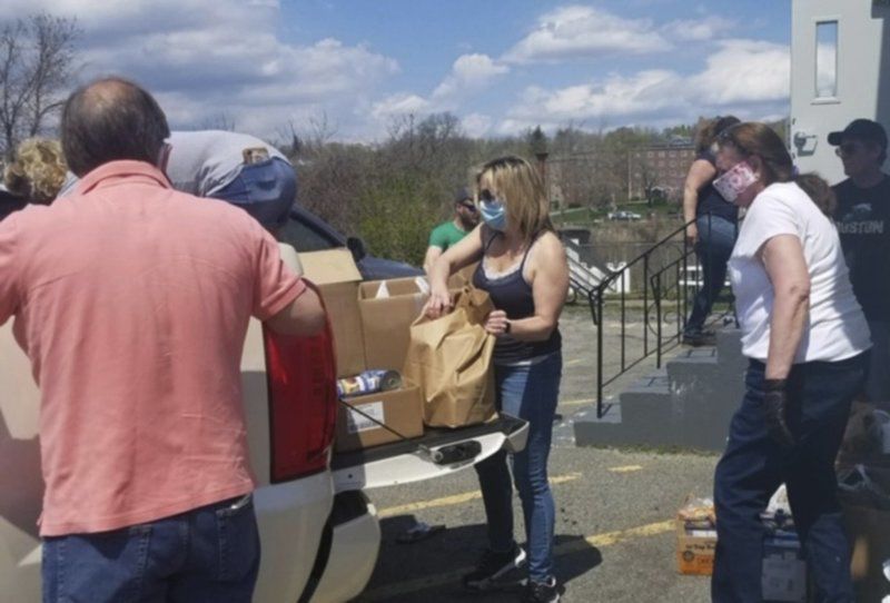 Crescent Yacht Club food drive a success